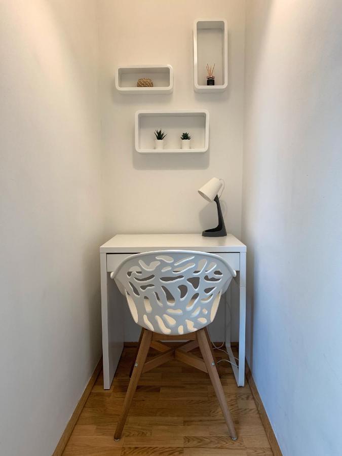 Luma Apartment Near Schoenbrunn With Parking Viena Exterior foto
